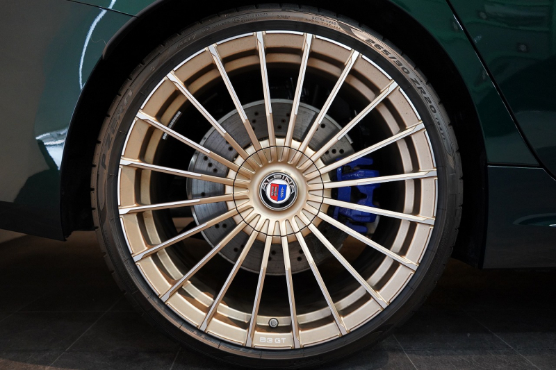 アルピナ B3 Touring GT Allrad 1オーナー アルピナグリーン メリノレザー 電動パノラマルーフ セーフティPKG 中古車 中古車