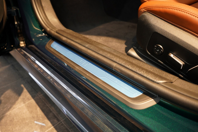 アルピナ B3 Touring GT Allrad 1オーナー アルピナグリーン メリノレザー 電動パノラマルーフ セーフティPKG 中古車 中古車