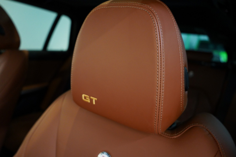 アルピナ B3 Touring GT Allrad 1オーナー アルピナグリーン メリノレザー 電動パノラマルーフ セーフティPKG 中古車 中古車