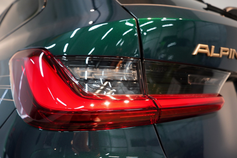 アルピナ B3 Touring GT Allrad 1オーナー アルピナグリーン メリノレザー 電動パノラマルーフ セーフティPKG 中古車 中古車