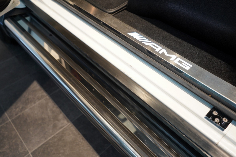 AMG Gクラス G63 designoエクスクルーシブインテリア designoミスティックホワイト カーボンインテリア サイドビューカメラ 中古車 中古車