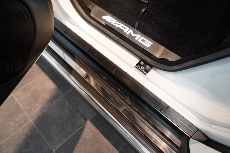 AMG Gクラス G63 designoエクスクルーシブインテリア designoミスティックホワイト カーボンインテリア サイドビューカメラ 中古車 中古車