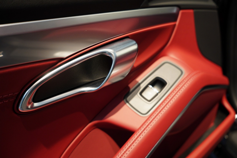 ポルシェ 718 ボクスター GTS 4.0 PDK ツートーンレザーインテリア PDLS+LEDヘッドライト ジェットブラック 中古車 中古車