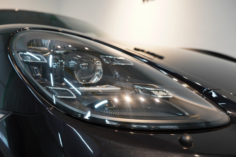 ポルシェ 718 ボクスター GTS 4.0 PDK ツートーンレザーインテリア PDLS+LEDヘッドライト ジェットブラック 中古車 中古車