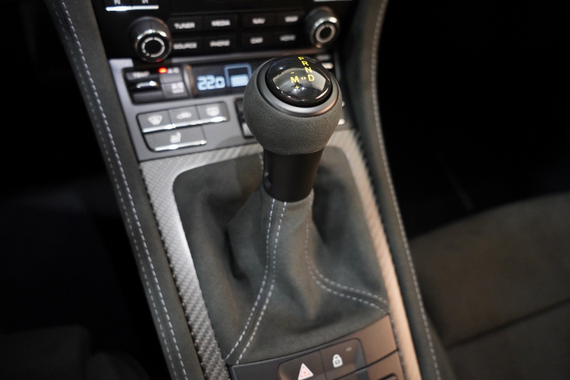 ポルシェ 718スパイダー RS PDK OP605 ガルフブルー ヴァイザッハPKG クロノPKG PCCB Fリフト レザーインテリア 中古車 中古車