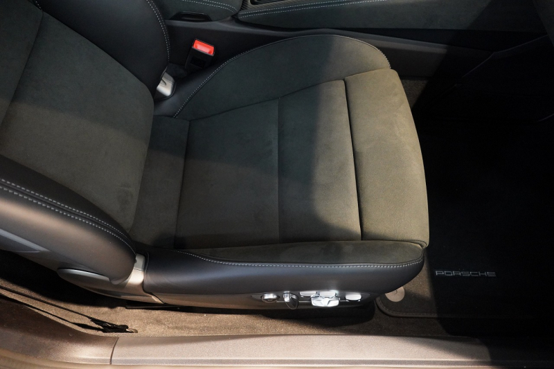 ポルシェ 718スパイダー RS PDK OP605 ガルフブルー ヴァイザッハPKG クロノPKG PCCB Fリフト レザーインテリア 中古車 中古車