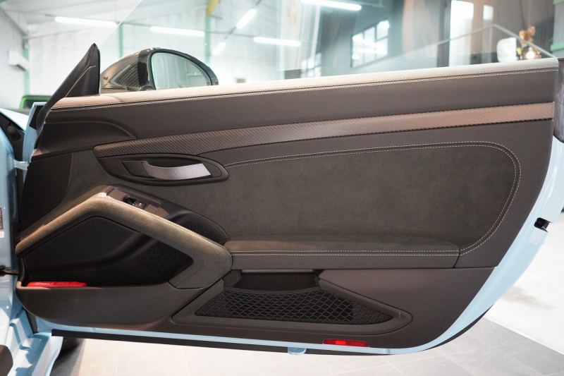 ポルシェ 718スパイダー RS PDK OP605 ガルフブルー ヴァイザッハPKG クロノPKG PCCB Fリフト レザーインテリア 中古車 中古車