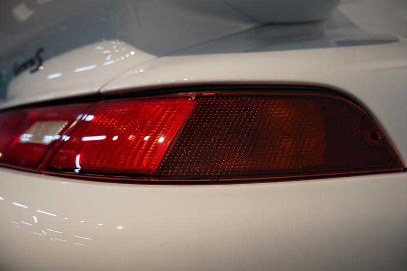 ポルシェ 911(Type993) Carrera S Tiptronic ターボSエアロキット MIZWAディーラー車 中古車 中古車