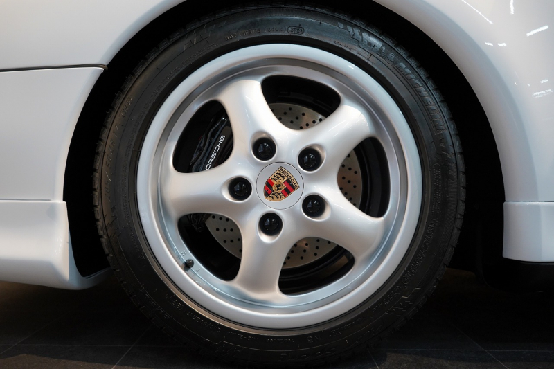 ポルシェ 911(Type993) Carrera S Tiptronic ターボSエアロキット MIZWAディーラー車 中古車 中古車