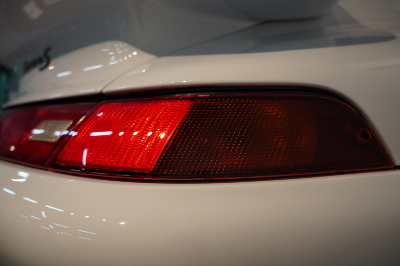 ポルシェ 911(Type993) Carrera S Tiptronic ターボSエアロキット MIZWAディーラー車 中古車 中古車