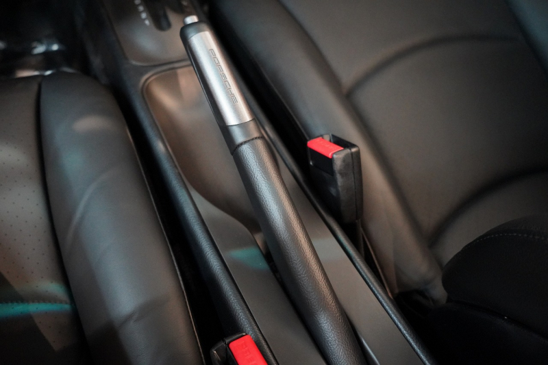 ポルシェ 911(Type993) Carrera S Tiptronic ターボSエアロキット MIZWAディーラー車 中古車 中古車