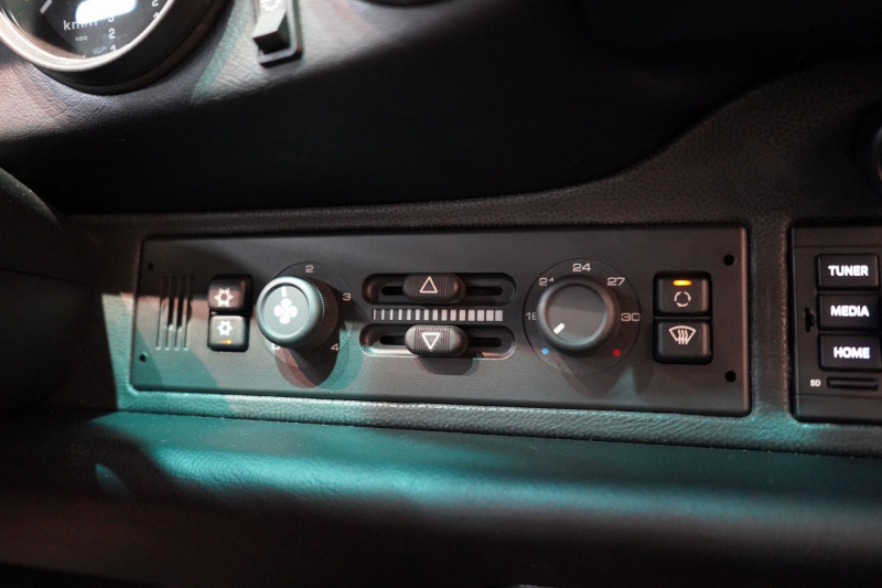 ポルシェ 911(Type993) Carrera S Tiptronic ターボSエアロキット MIZWAディーラー車 中古車 中古車