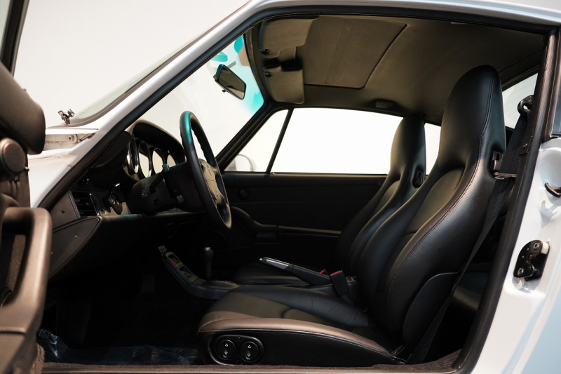 ポルシェ 911(Type993) Carrera S Tiptronic ターボSエアロキット MIZWAディーラー車 中古車 中古車