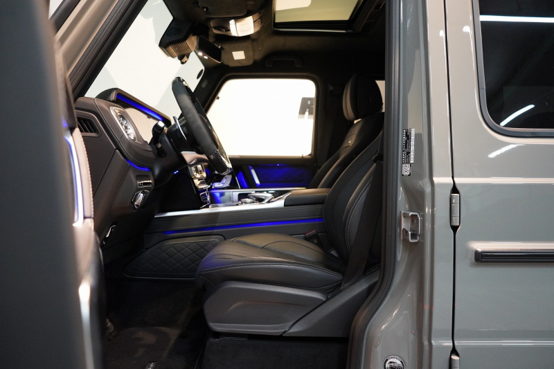 AMG Gクラス G63 AMG世田谷特別オーダープログラム車 左H ワンオーナー クラシックグレー カーボンインテリア&ステアリング 中古車 中古車