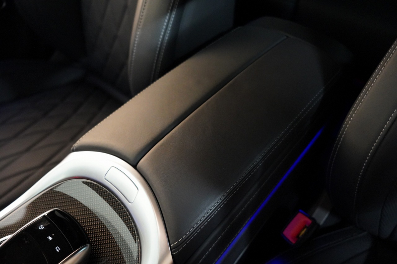 AMG Gクラス G63 AMG世田谷特別オーダープログラム車 左H ワンオーナー クラシックグレー カーボンインテリア&ステアリング 中古車 中古車