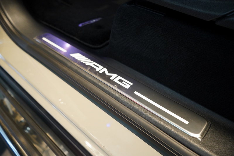 AMG Gクラス G63 AMG世田谷特別オーダープログラム車 左H ワンオーナー クラシックグレー カーボンインテリア&ステアリング 中古車 中古車