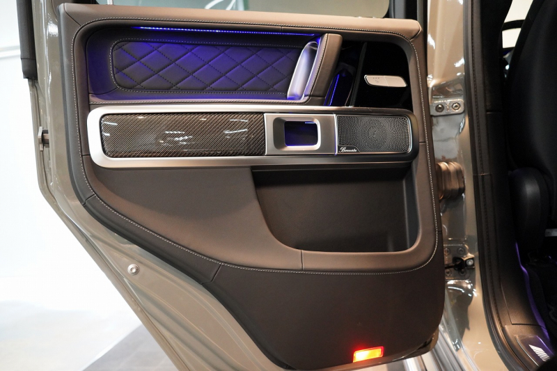 AMG Gクラス G63 AMG世田谷特別オーダープログラム車 左H ワンオーナー クラシックグレー カーボンインテリア&ステアリング 中古車 中古車