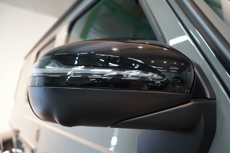 AMG Gクラス G63 AMG世田谷特別オーダープログラム車 左H ワンオーナー クラシックグレー カーボンインテリア&ステアリング 中古車 中古車