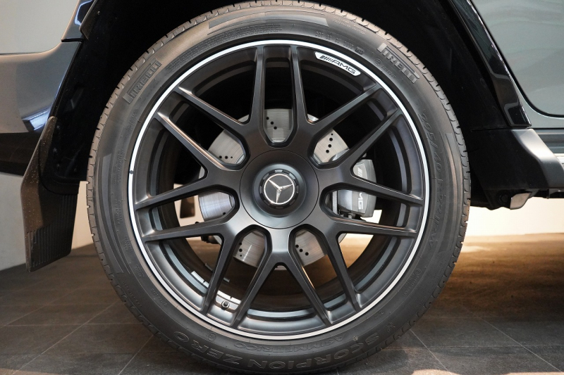 AMG Gクラス G63 AMG世田谷特別オーダープログラム車 左H ワンオーナー クラシックグレー カーボンインテリア&ステアリング 中古車 中古車