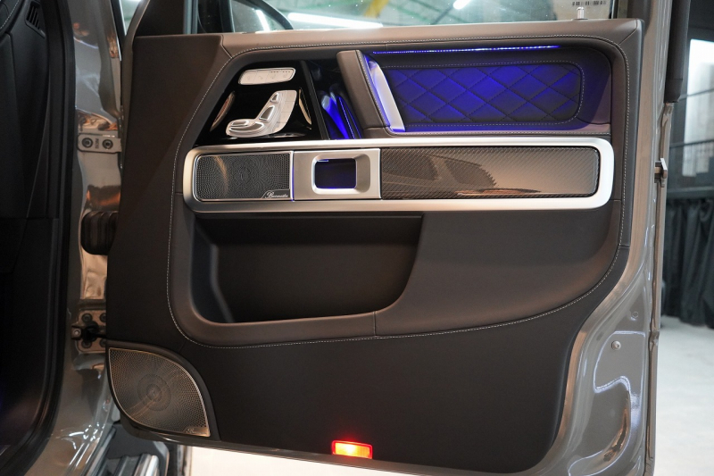 AMG Gクラス G63 AMG世田谷特別オーダープログラム車 左H ワンオーナー クラシックグレー カーボンインテリア&ステアリング 中古車 中古車