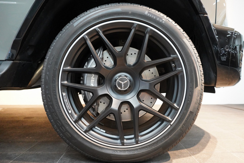 AMG Gクラス G63 AMG世田谷特別オーダープログラム車 左H ワンオーナー クラシックグレー カーボンインテリア&ステアリング 中古車 中古車