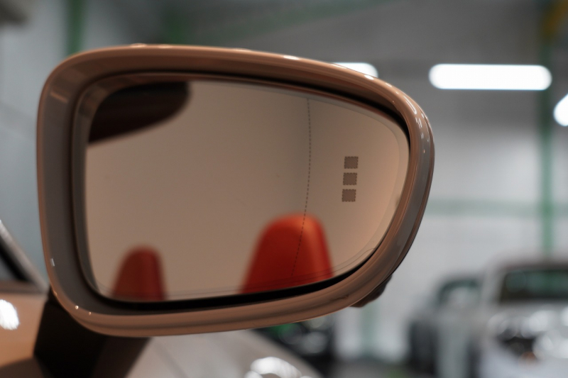 ポルシェ 911(Type992) 911Carrera S Cabriolet スポーツクロノ&エグゾースト ブラック×ボルドーレッドオールレザーインテリア クレヨン OP420  中古車