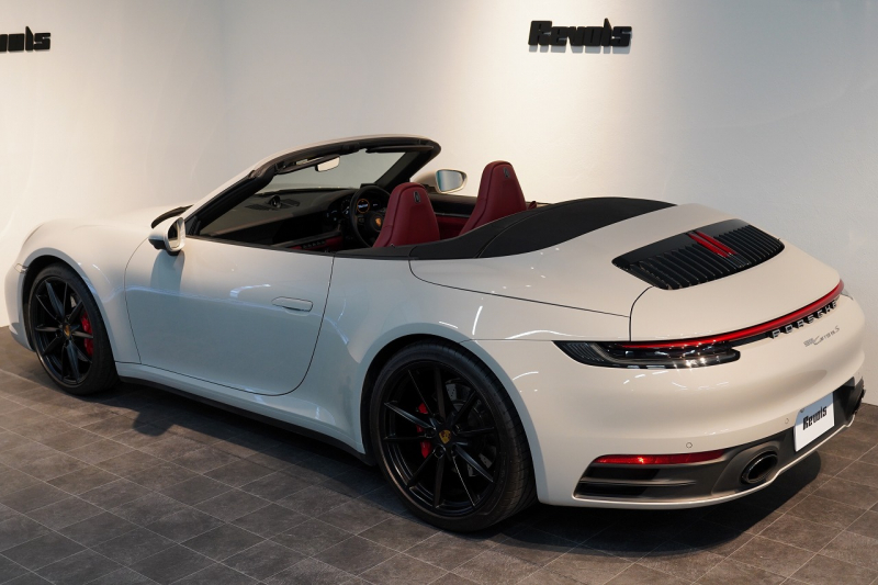 ポルシェ 911(Type992) 911Carrera S Cabriolet スポーツクロノ&エグゾースト ブラック×ボルドーレッドオールレザーインテリア クレヨン OP420  中古車
