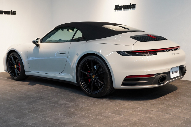 ポルシェ 911(Type992) 911Carrera S Cabriolet スポーツクロノ&エグゾースト ブラック×ボルドーレッドオールレザーインテリア クレヨン OP420  中古車