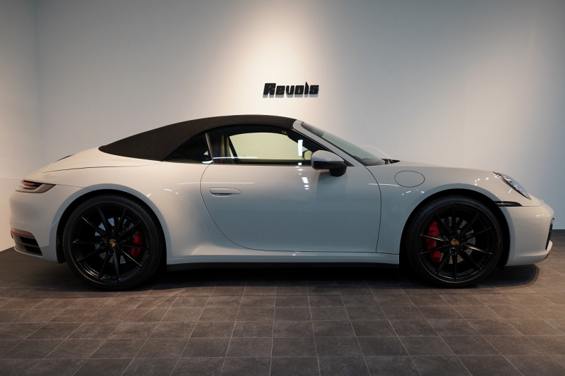 ポルシェ 911(Type992) 911Carrera S Cabriolet スポーツクロノ&エグゾースト ブラック×ボルドーレッドオールレザーインテリア クレヨン OP420  中古車