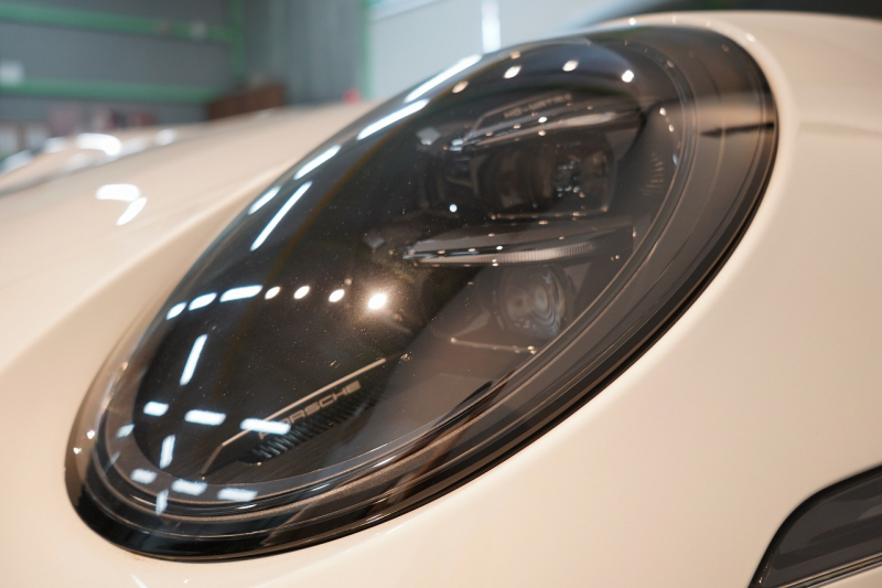 ポルシェ 911(Type992) Carrera T 6MT 後期モデル(992.2) ワンオーナー CarreraTエクステリアPKG スポーツデザインPKG HDマトリックスLEDヘッドライト 中古車 中古車