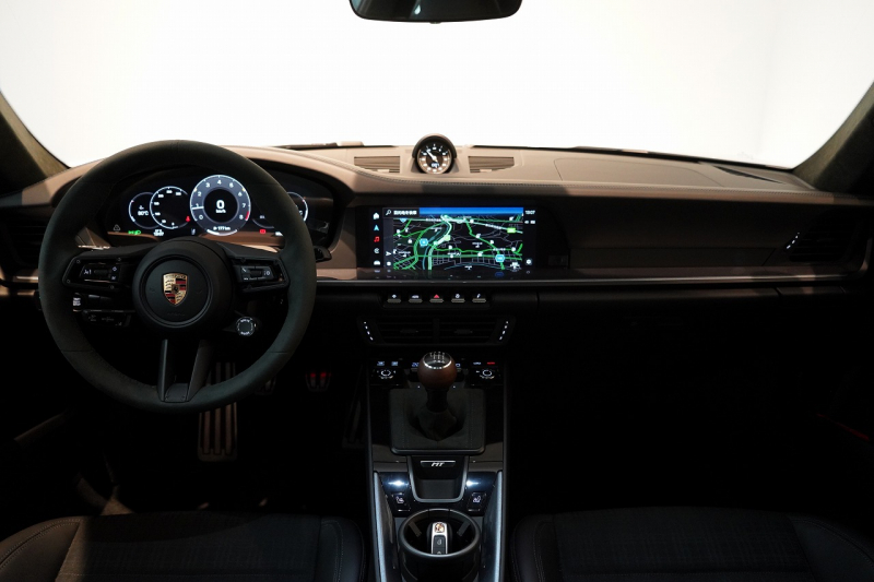 ポルシェ 911(Type992) Carrera T 6MT 後期モデル(992.2) ワンオーナー CarreraTエクステリアPKG スポーツデザインPKG HDマトリックスLEDヘッドライト 中古車 中古車