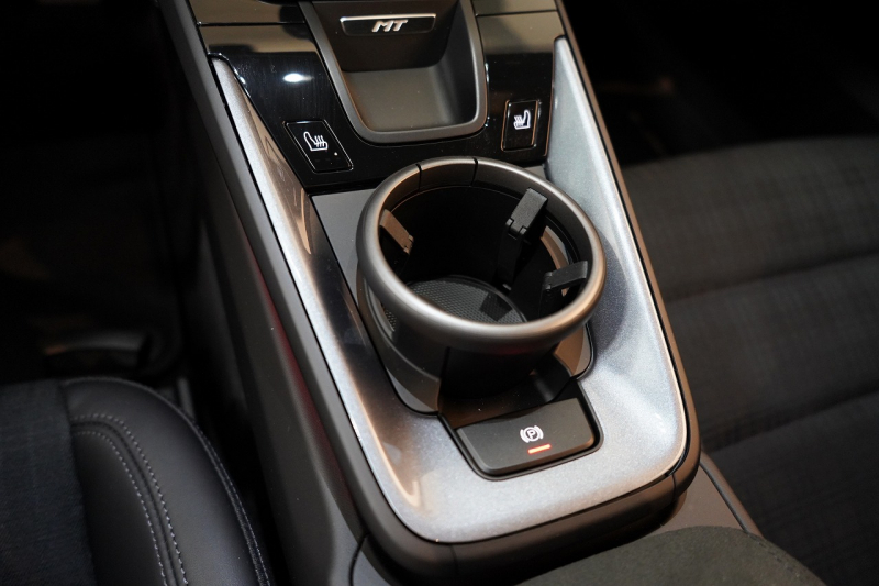 ポルシェ 911(Type992) Carrera T 6MT 後期モデル(992.2) ワンオーナー CarreraTエクステリアPKG スポーツデザインPKG HDマトリックスLEDヘッドライト 中古車 中古車