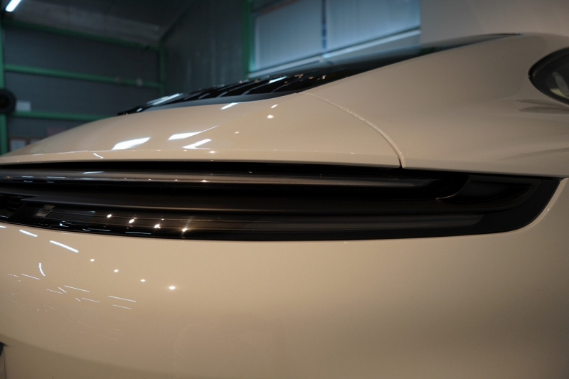 ポルシェ 911(Type992) Carrera T 6MT 後期モデル(992.2) ワンオーナー CarreraTエクステリアPKG スポーツデザインPKG HDマトリックスLEDヘッドライト 中古車 中古車