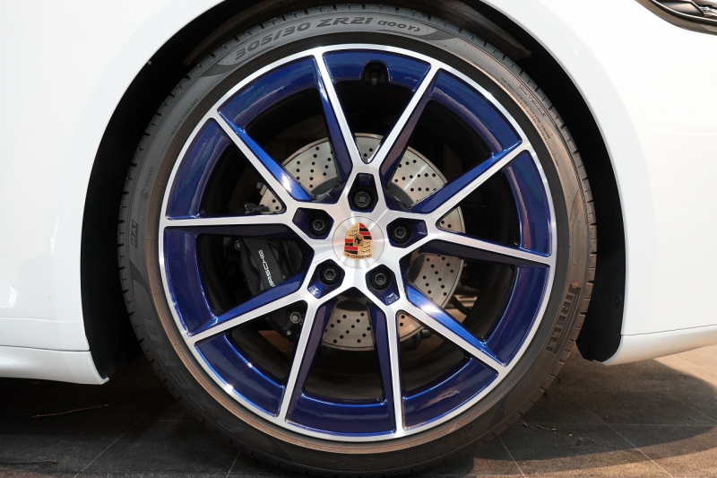 ポルシェ 911(Type992) Carrera T 6MT 後期モデル(992.2) ワンオーナー CarreraTエクステリアPKG スポーツデザインPKG HDマトリックスLEDヘッドライト 中古車 中古車