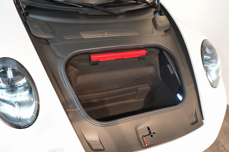 ポルシェ 911(Type992) Carrera T 6MT 後期モデル(992.2) ワンオーナー CarreraTエクステリアPKG スポーツデザインPKG HDマトリックスLEDヘッドライト 中古車 中古車