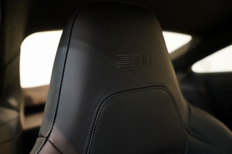 ポルシェ 911(Type992) Carrera T 6MT 後期モデル(992.2) ワンオーナー CarreraTエクステリアPKG スポーツデザインPKG HDマトリックスLEDヘッドライト 中古車 中古車