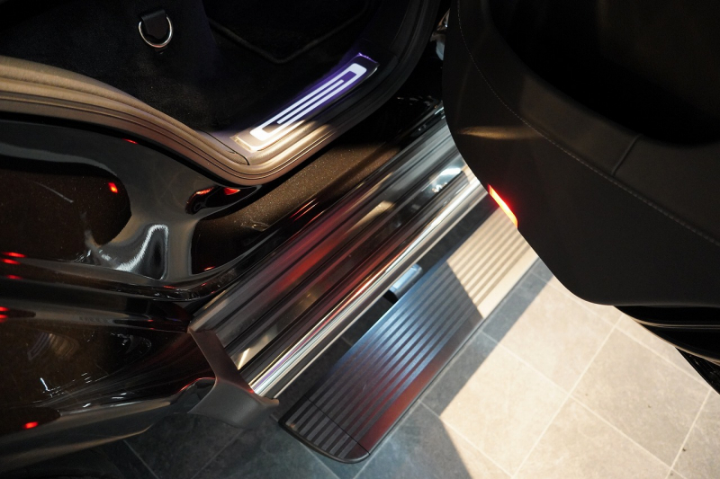 メルセデスベンツ Gクラス G450d Launch Edition  1オーナー ナイトPKG仕様 WALD24インチホイール 電動サイドステップ 中古車 中古車