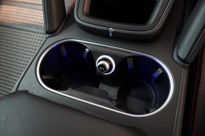 ポルシェ カイエンクーペ GTS TiptronicS ライトウエイトスポーツPKG PDLS+LEDヘッドライト 4ゾーンオートエアコン 中古車 中古車