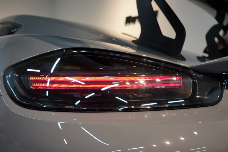 ポルシェ 718 ケイマン GT4RS ワンオーナー OP511万 ヴァイザッハPKG クロノPKG PCCB Fリフト レザーインテリア LEDヘッドライト 中古車 中古車