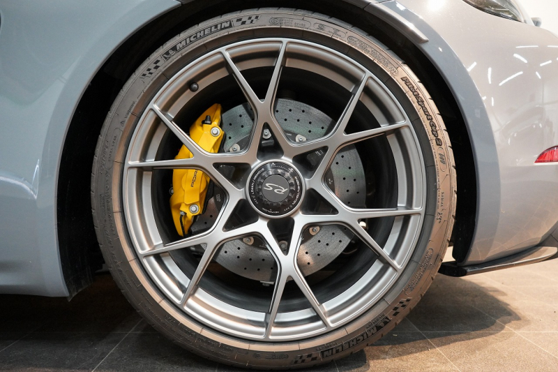 ポルシェ 718 ケイマン GT4RS ワンオーナー OP511万 ヴァイザッハPKG クロノPKG PCCB Fリフト レザーインテリア LEDヘッドライト 中古車 中古車