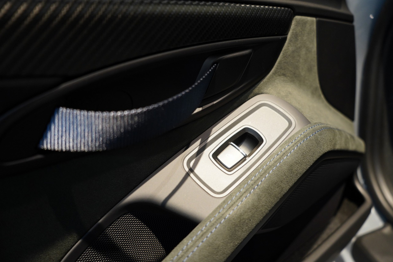 ポルシェ 718 ケイマン GT4RS ワンオーナー OP511万 ヴァイザッハPKG クロノPKG PCCB Fリフト レザーインテリア LEDヘッドライト 中古車 中古車