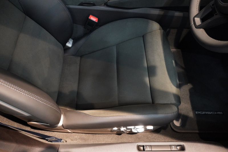 ポルシェ 718 ケイマン GT4RS ワンオーナー OP511万 ヴァイザッハPKG クロノPKG PCCB Fリフト レザーインテリア LEDヘッドライト 中古車 中古車