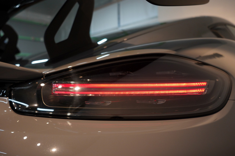 ポルシェ 718 ケイマン GT4RS ワンオーナー OP511万 ヴァイザッハPKG クロノPKG PCCB Fリフト レザーインテリア LEDヘッドライト 中古車 中古車