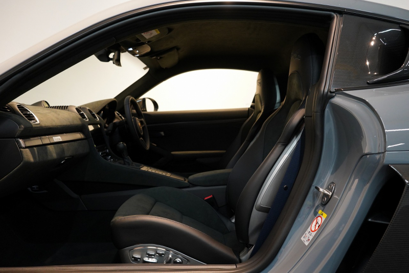 ポルシェ 718 ケイマン GT4RS ワンオーナー OP511万 ヴァイザッハPKG クロノPKG PCCB Fリフト レザーインテリア LEDヘッドライト 中古車 中古車