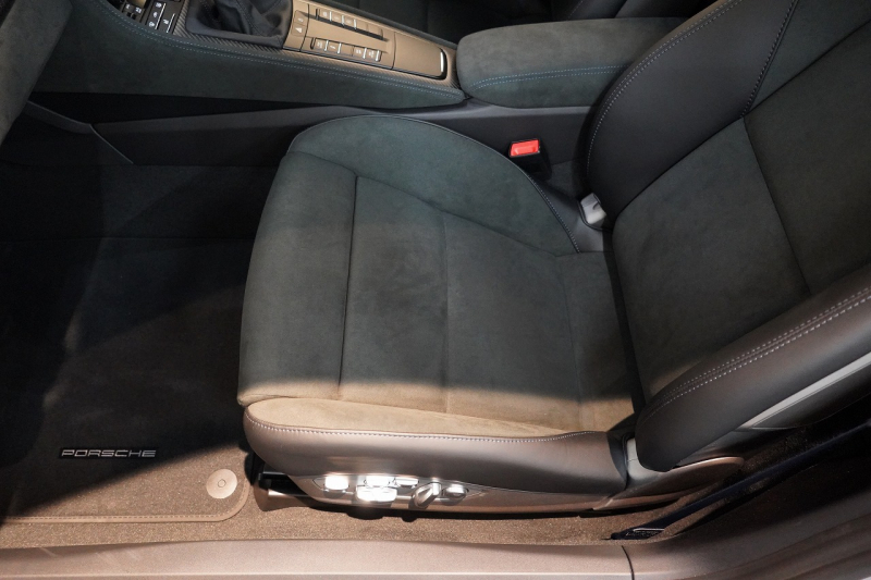 ポルシェ 718 ケイマン GT4RS ワンオーナー OP511万 ヴァイザッハPKG クロノPKG PCCB Fリフト レザーインテリア LEDヘッドライト 中古車 中古車