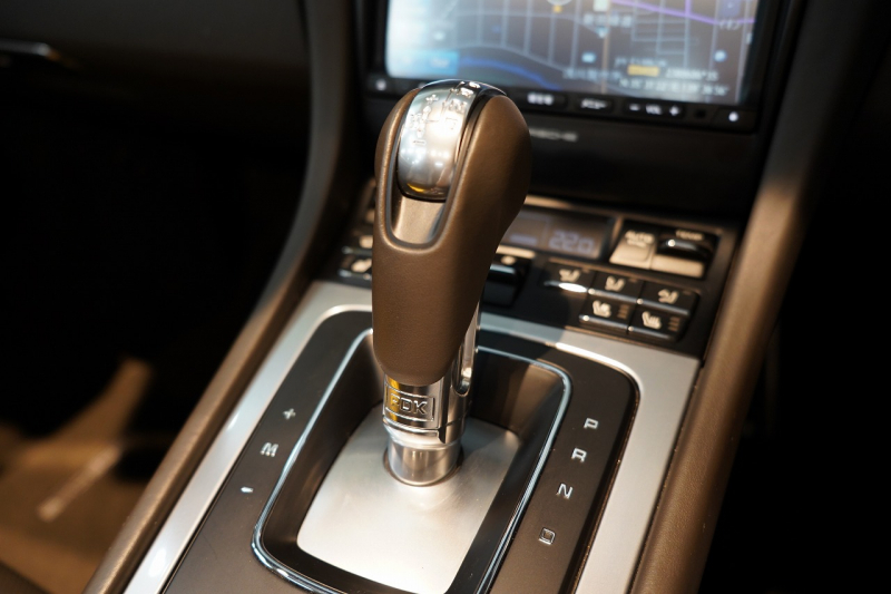 ポルシェ ボクスター(Type981) GTS PDK ナチュラルレザーインテリア 18way電動シート シートベンチレーター PDLS+バイキセノンヘッドランプ エントリー&ドライブ 中古車 中古車