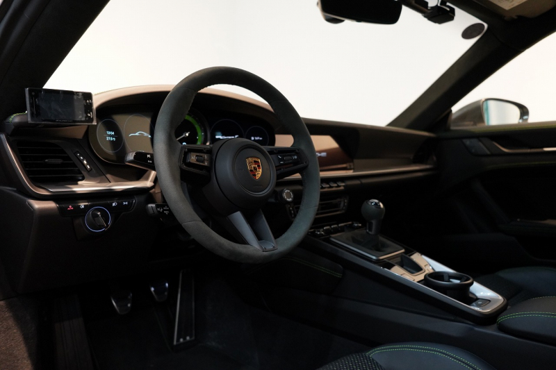 ポルシェ 911(Type992) Carrera T 7MT 左H OP245万 Fリフト リアアクスルステア CarreraTインテリア BOSEサウンド 新車保証&PSMP3年付 中古車 中古車