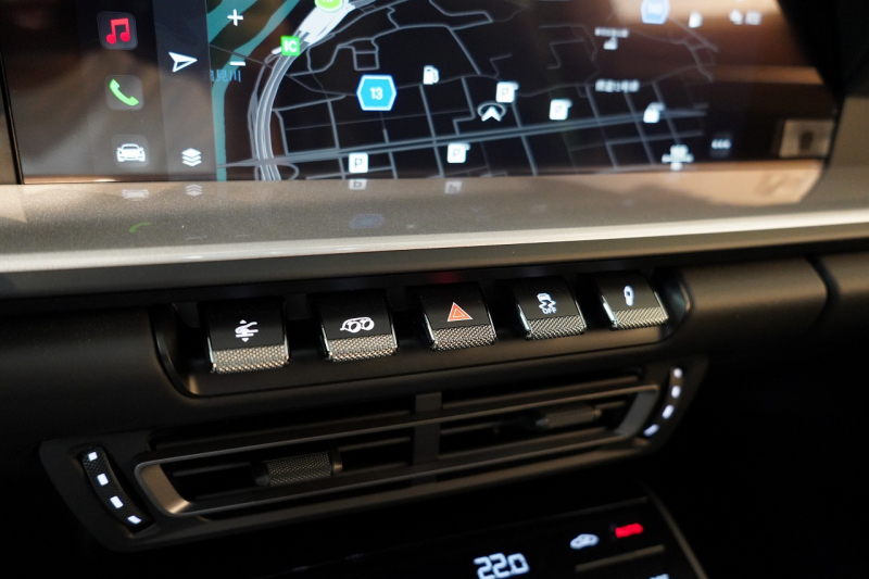 ポルシェ 911(Type992) Carrera T 7MT 左H OP245万 Fリフト リアアクスルステア CarreraTインテリア BOSEサウンド 新車保証&PSMP3年付 中古車 中古車