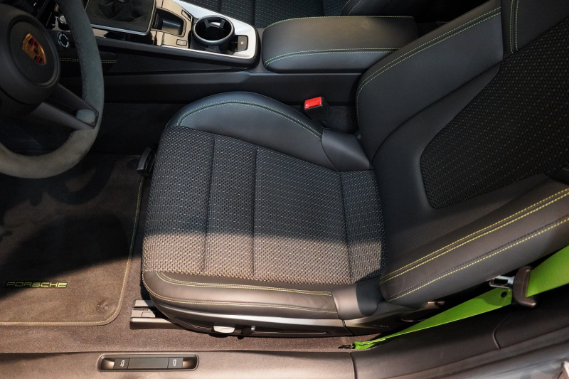 ポルシェ 911(Type992) Carrera T 7MT 左H OP245万 Fリフト リアアクスルステア CarreraTインテリア BOSEサウンド 新車保証&PSMP3年付 中古車 中古車