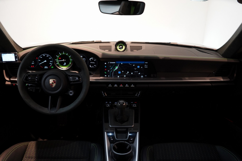 ポルシェ 911(Type992) Carrera T 7MT 左H OP245万 Fリフト リアアクスルステア CarreraTインテリア BOSEサウンド 新車保証&PSMP3年付 中古車 中古車